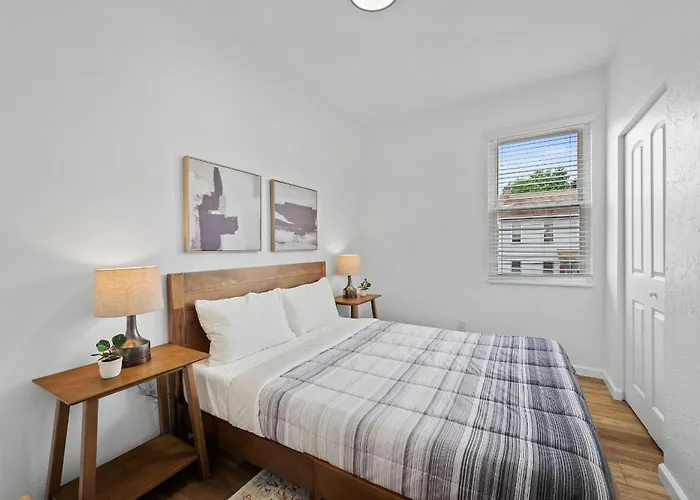 Spacious And Modern Three Bedroom With Free Parking * Pittsburgh