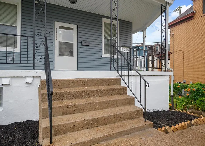 Spacious And Modern Three Bedroom With Free Parking Apartment Pittsburgh