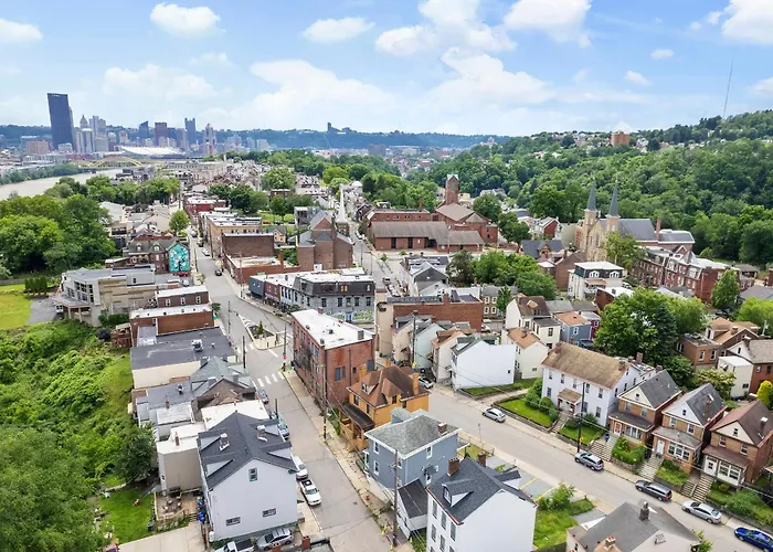 Spacious And Modern Three Bedroom With Free Parking Pittsburgh